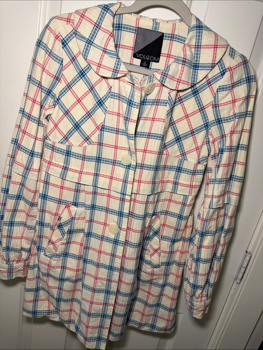 Volcom Cream Plaid Button-Front Shacket - Picture 4 of 8